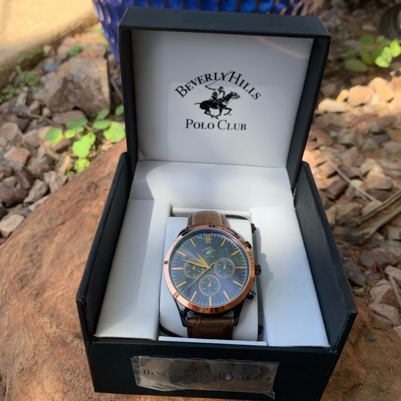 NIB BEVERLY HILLS POLO CLUB MEN’S LARGE FACE WATCH - Picture 2 of 9